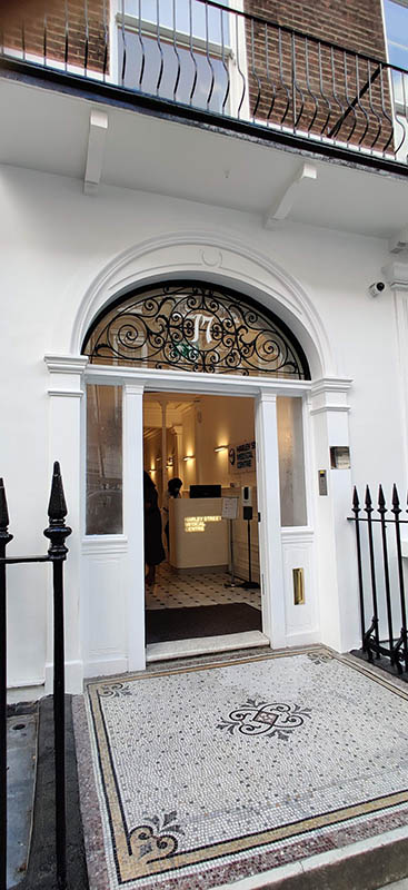 17 Harley Street clinic entrance